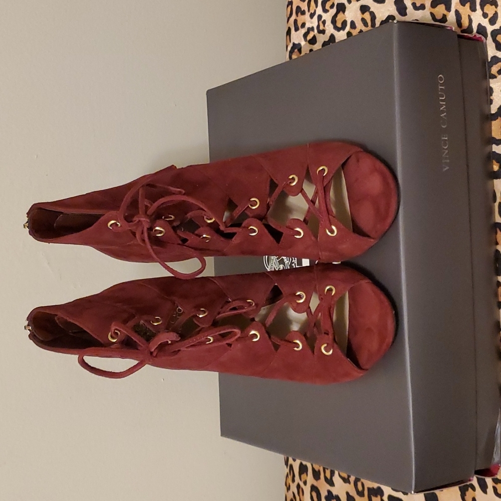 Vince Camuto
